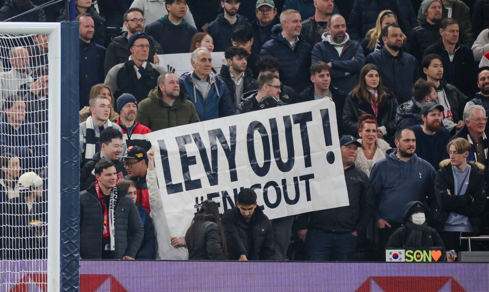 Fans made their protests against the board clear