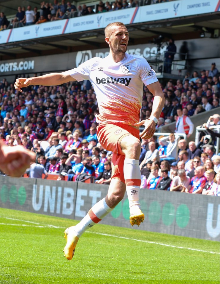 Soucek opened the scoring for the Hammers