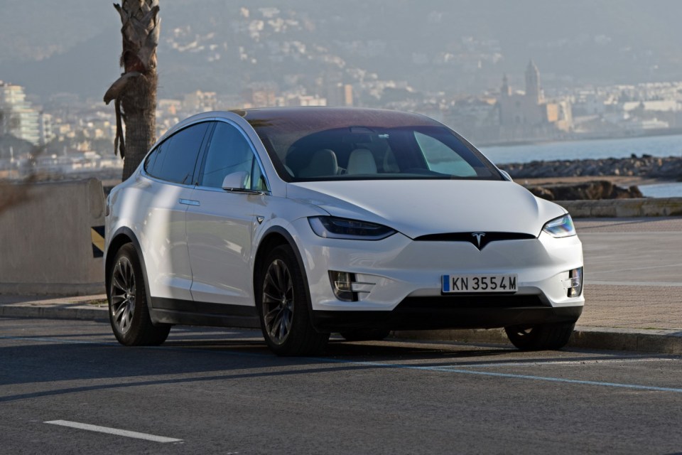 A driver claims that after buying a Tesla, he immediately regretted it