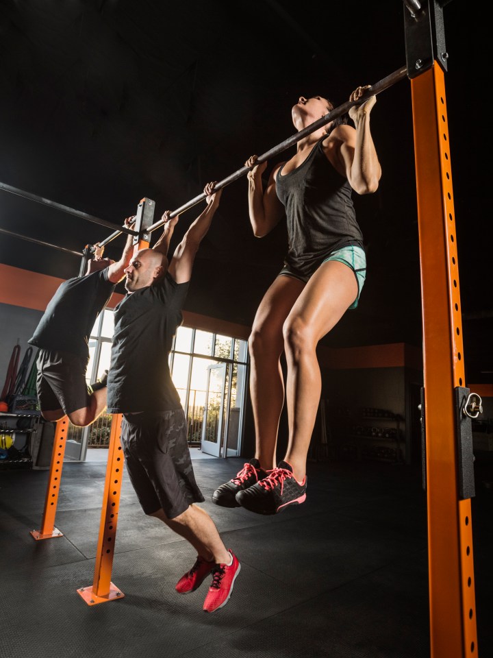 Kipping pull-ups are popular with those who do CrossFit