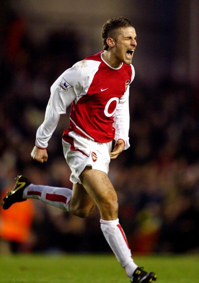 Bentley celebrates his only goal for Arsenal, in an FA Cup tie