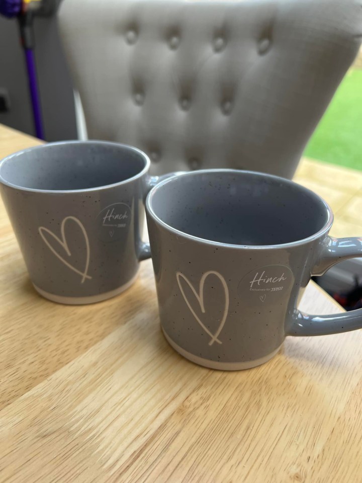 One savvy shopper bought two mugs for 75p each