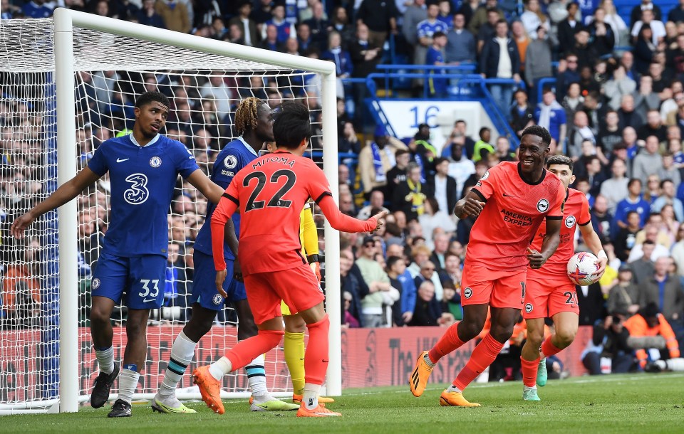 Danny Welbeck celebrating his equaliser