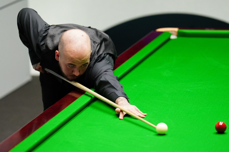 Luca Brecel playing in the World Snooker Championship 2023 in Sheffield