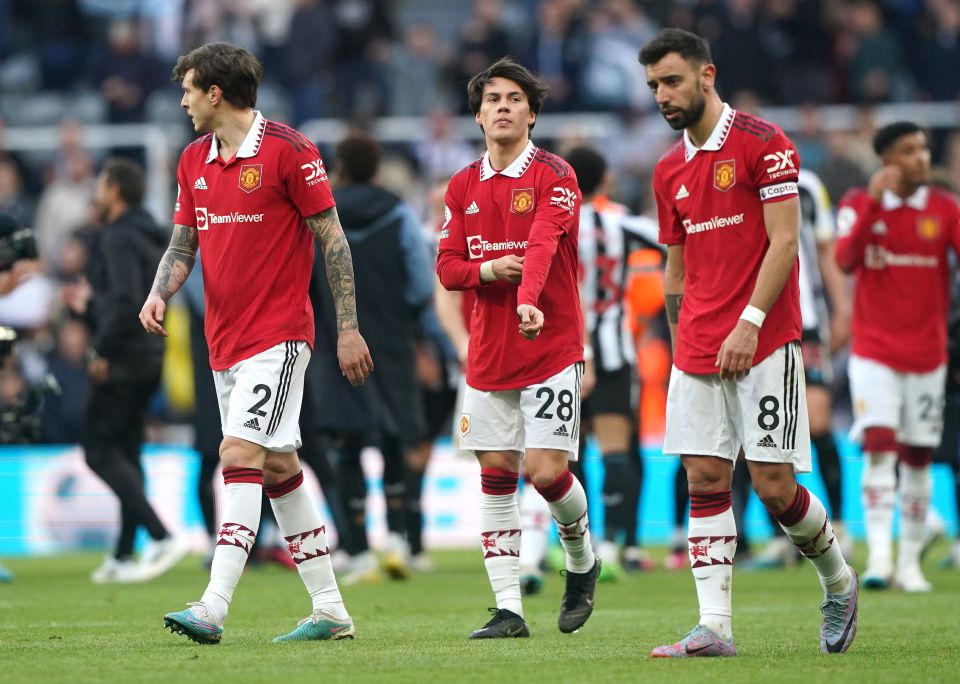 Victor Lindelof, Facundo Pellistri and Bruno Fernandes look dejected in defeat