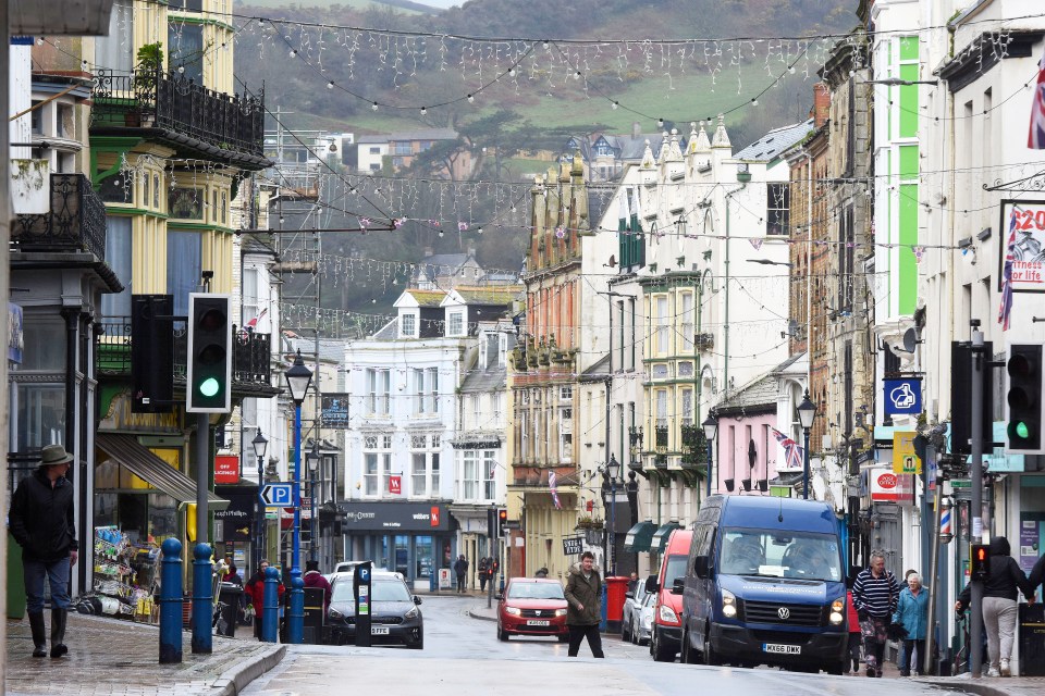 The high street in Ilfracombe is losing out