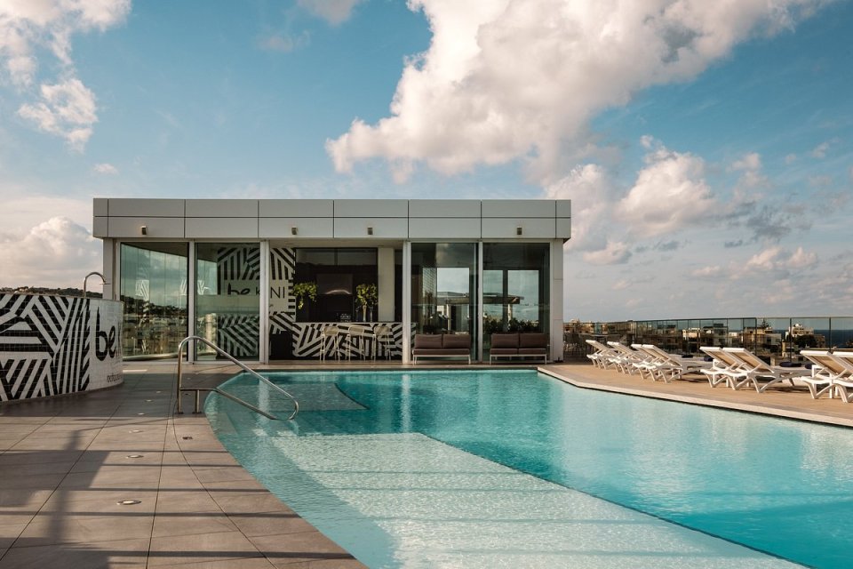 Be.HOTEL Malta has a gorgeous rooftop pool