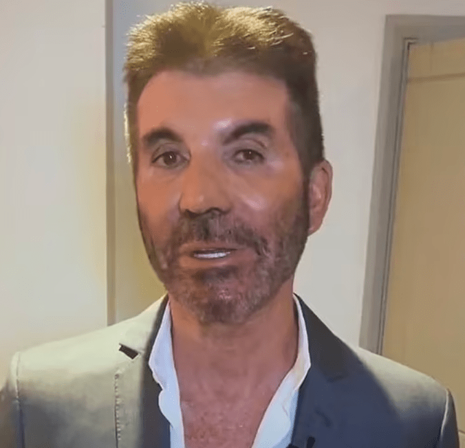 Simon shocked fans with his unrecognisable face following his weight loss