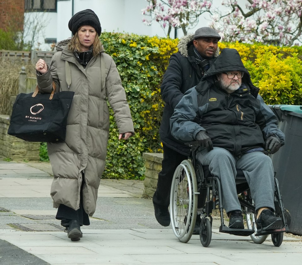 The pair had the help of a carer who pushed Derek along