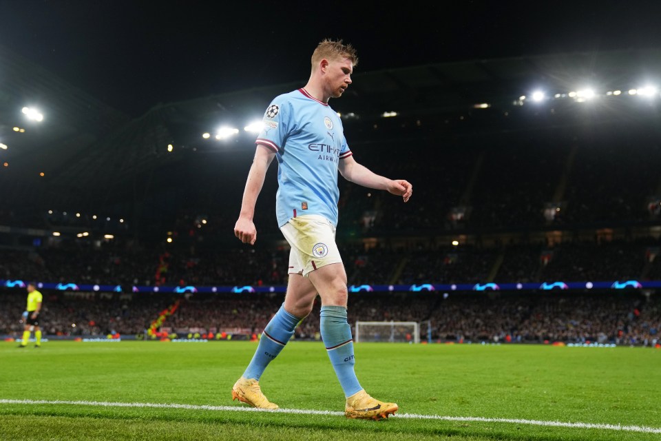 Kevin de Bruyne hobbled off the pitch in the second half against Bayern Munich