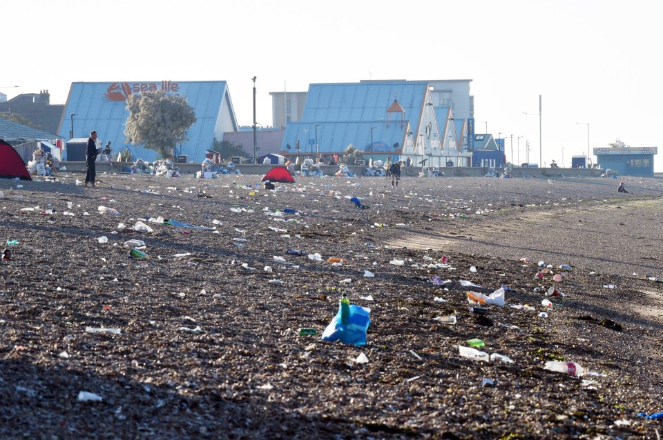 Litter strewn all over Southend’s beaches after thousands descended on Southend on Sea in Essex