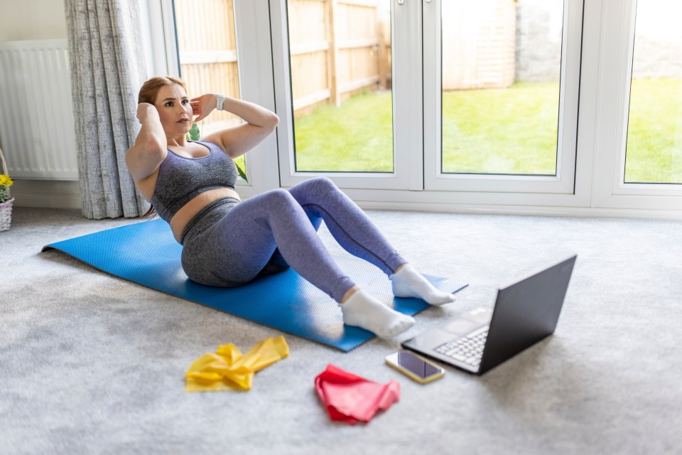 Sit ups might not be the ab workout of your dreams after all