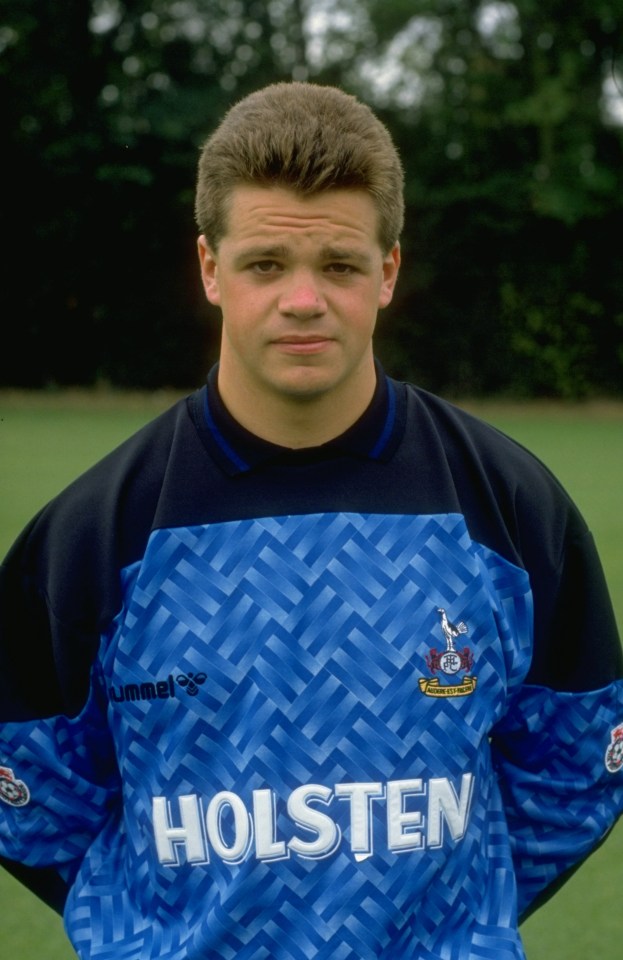 Kevin Dearden played one games for Tottenham’s first team