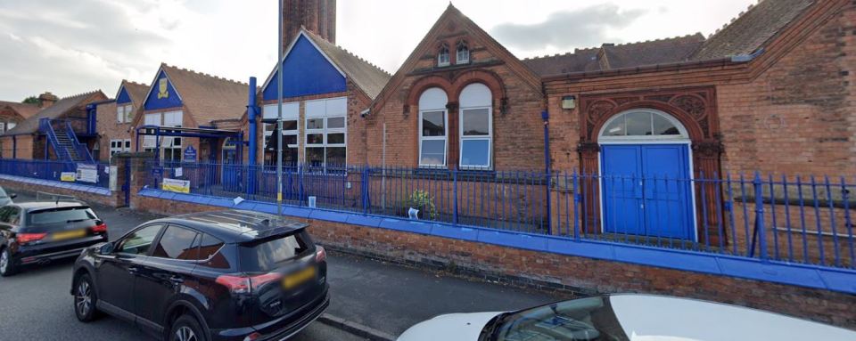 Kids inside Barford Primary were put on lockdown