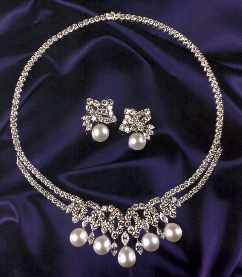 A stunning necklace worn by Princess Diana during her final public appearance is set to sell with matching earrings for up to £10million at auction