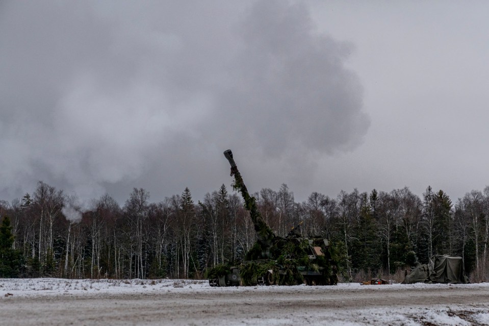 The shells can travel up to 25km