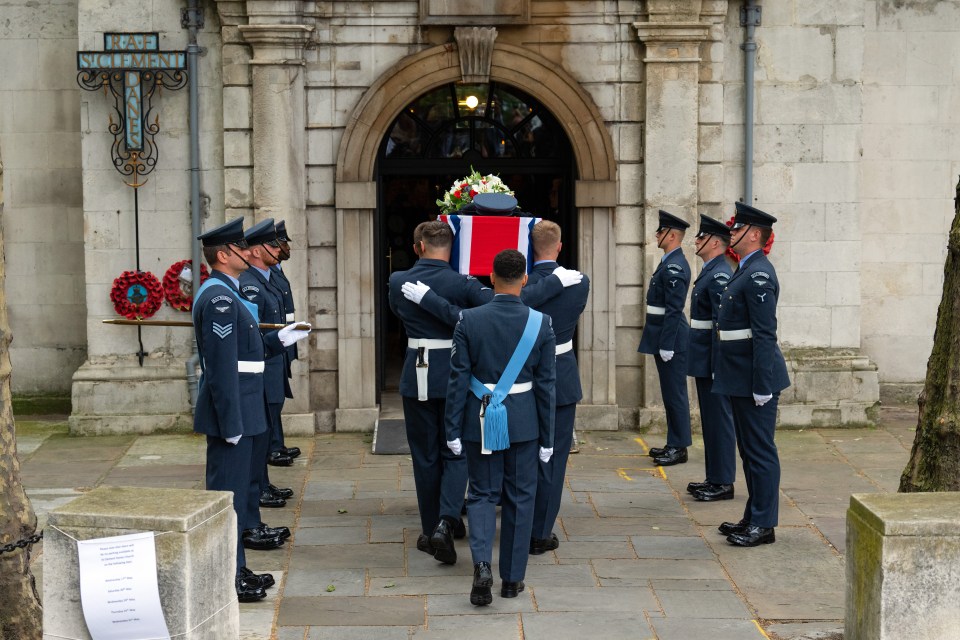 A guard of honour was present as the coffin arrived at the chirch