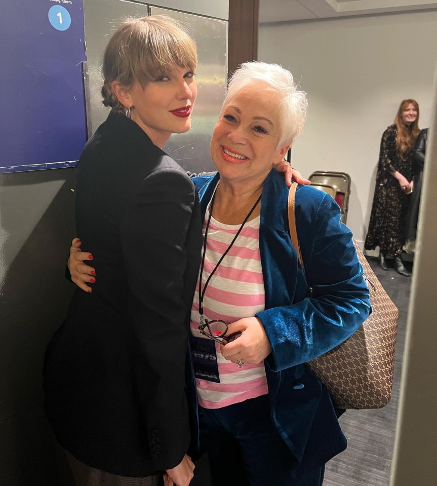 Denise Welch backstage with Taylor Swift at a 1975 gig