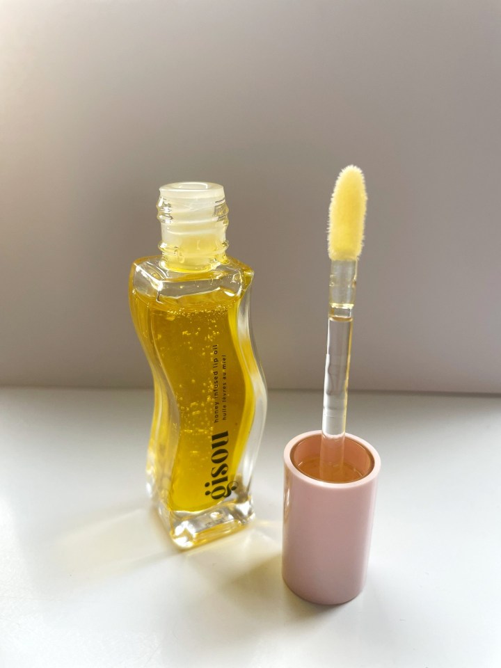 Gisou's Honey Infused lip oil is uniquely made with Mirsalehi Honey.