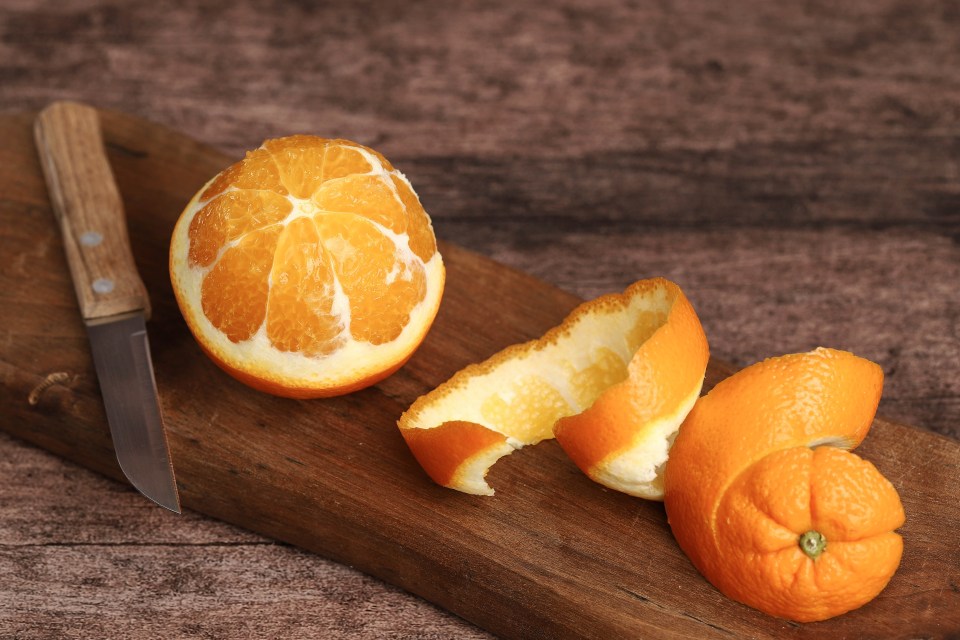 The method won't work if you use orange flesh instead of the peel