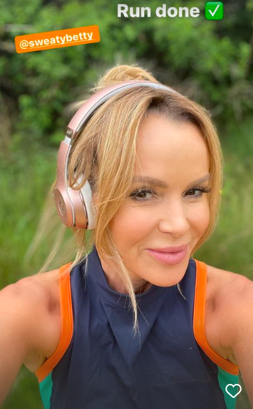 Amanda Holden has slipped into some tight gymwear