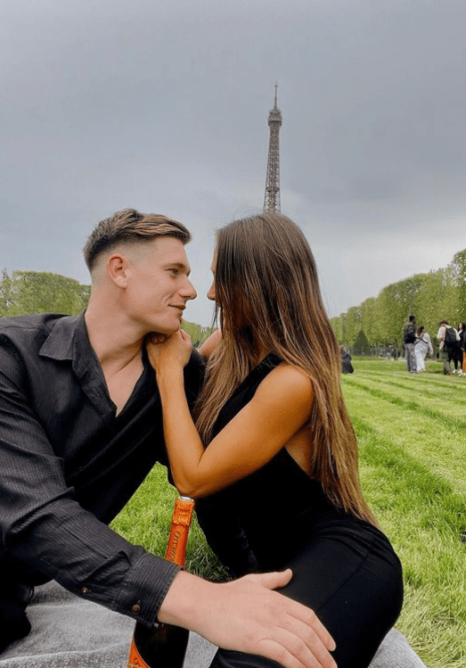 The couple enjoyed the romantic setting of Paris