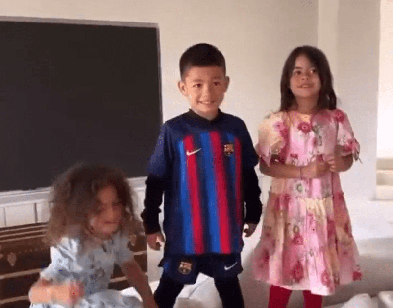 Cristiano Ronaldo's son Mateo danced in a Barcelona shirt