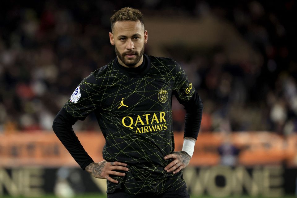 Neymar's contract with PSG expires in 2025