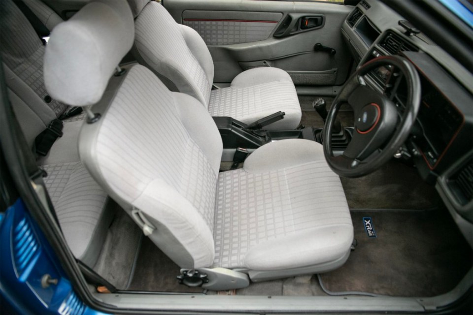 This Ford Sierra includes Sports front seats