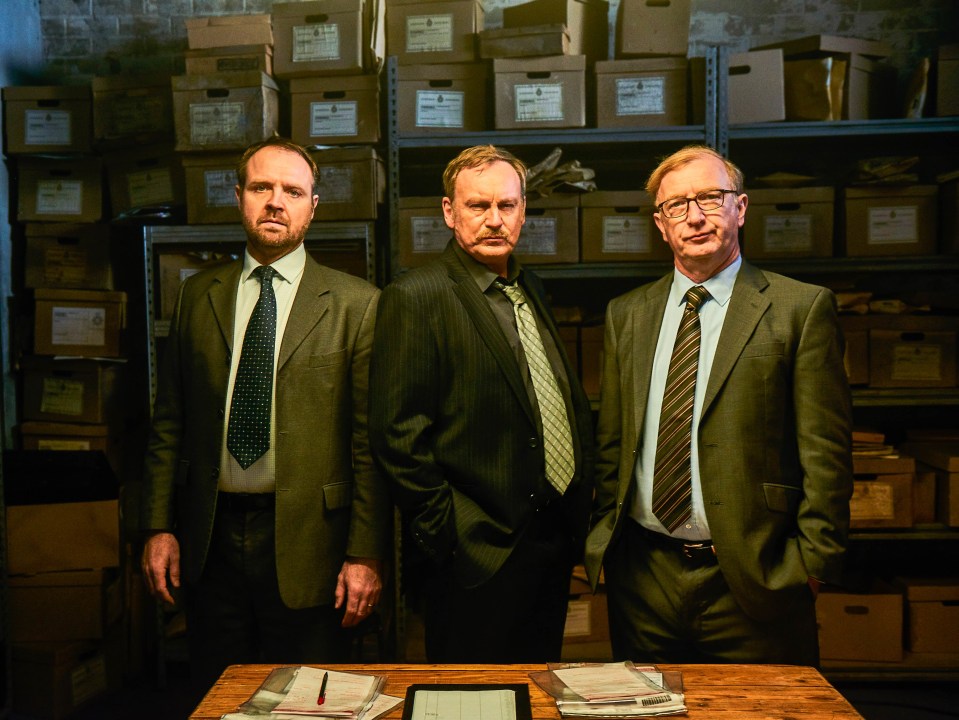 Philip Glenister with co-stars Gareth John Bale (Geraint Bale) and Steffan Rhodri (Phil Rhys) in Steeltown Murders