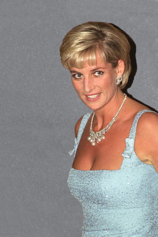 The sparkling jewellery set was reportedly gifted to the princess by her lover Dodi Al-Fayed