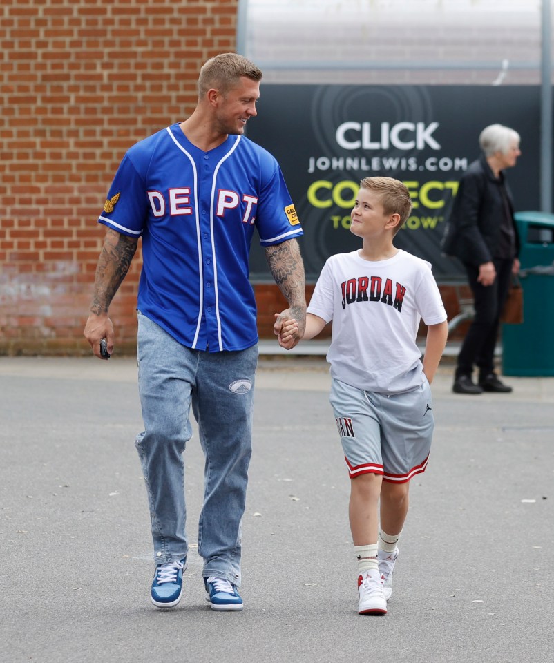 Dan and Teddy looked cool as they headed out for breakfast