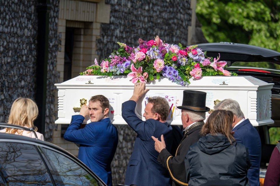 Lola's close family will be carrying a coffin