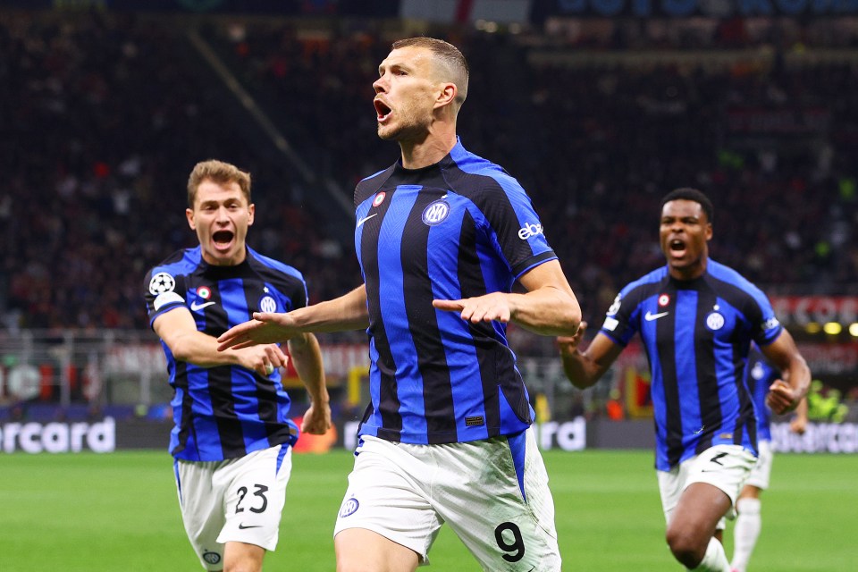 Dzeko celebrates his early opener