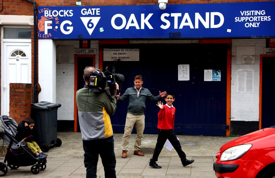 It comes with Kenilworth Road receiving criticism as a potential Premier League facility