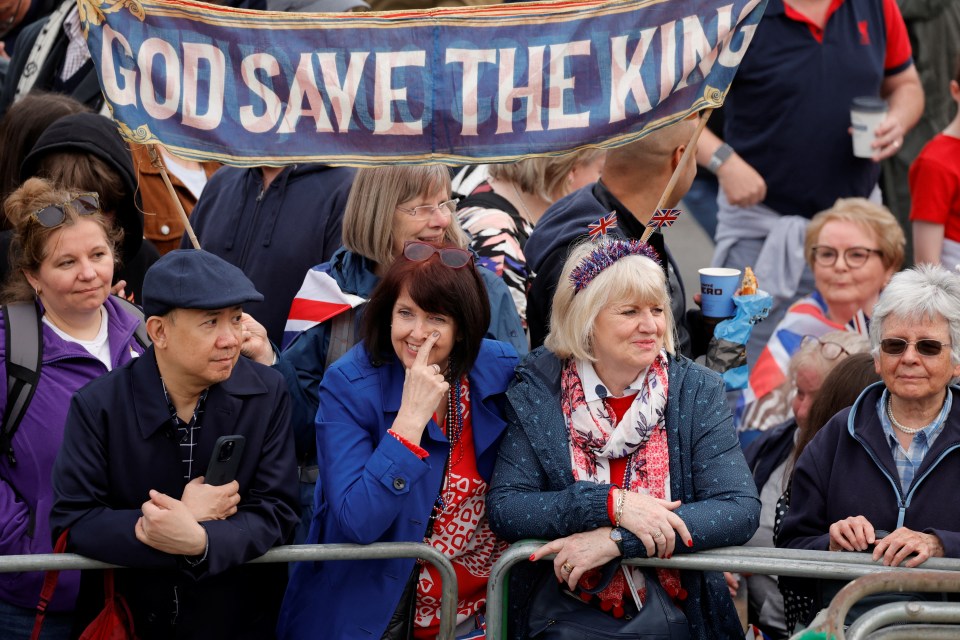 Royal superfans are lining the Mall for today's coronation