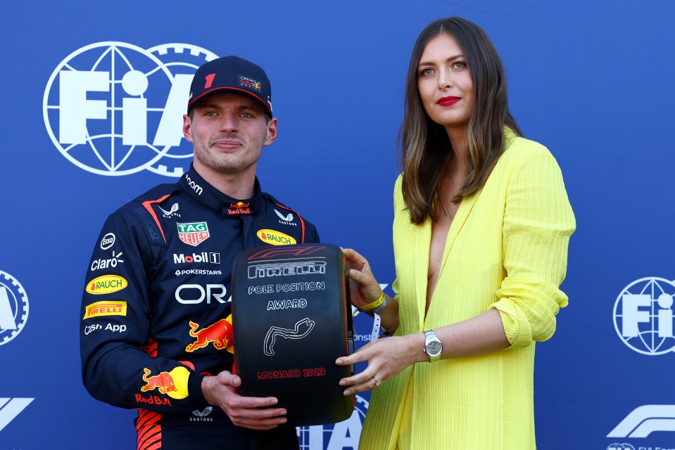 Maria Sharapova presented Max Verstappen with a prize for pole position – wearing a long yellow outfit and no bra