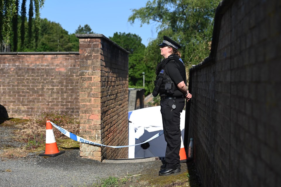 Cops put up a cordon at the scene