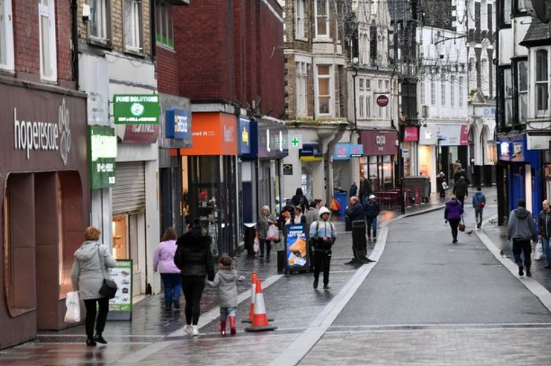 Drunk yobs are running riot in Pontypridd