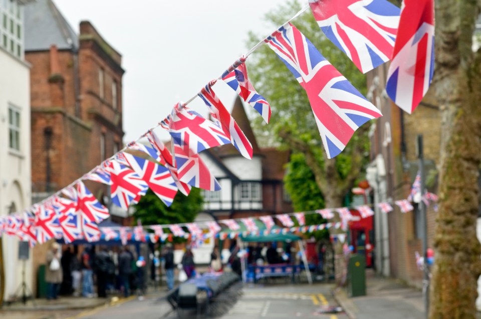  The Union Jack and Union Flag are interchangeable names