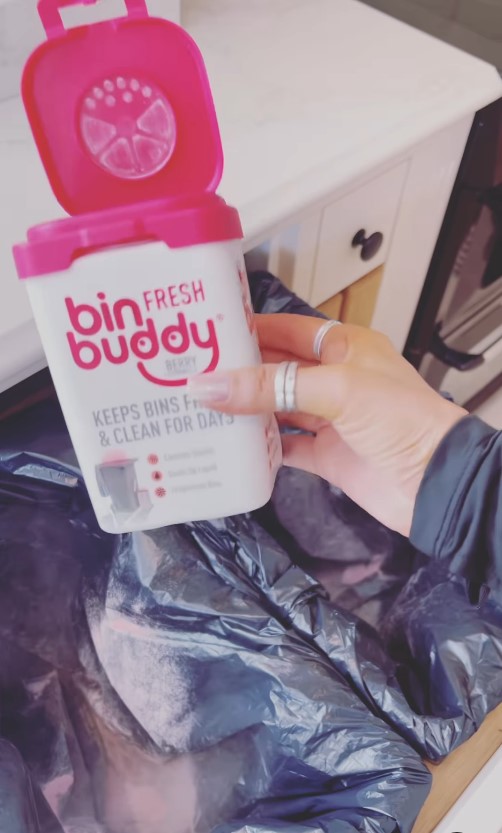 Once she had emptied the bins and replaced them with new bin bags, she used this £4 buy from Wilko, to ensure that her bins smell fresher for longer