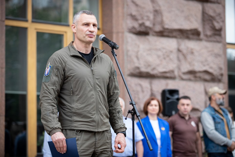 Mayor of Kyiv Vitali Klitschko raised the Crimean Tatar flag near the Donetsk City State Administration