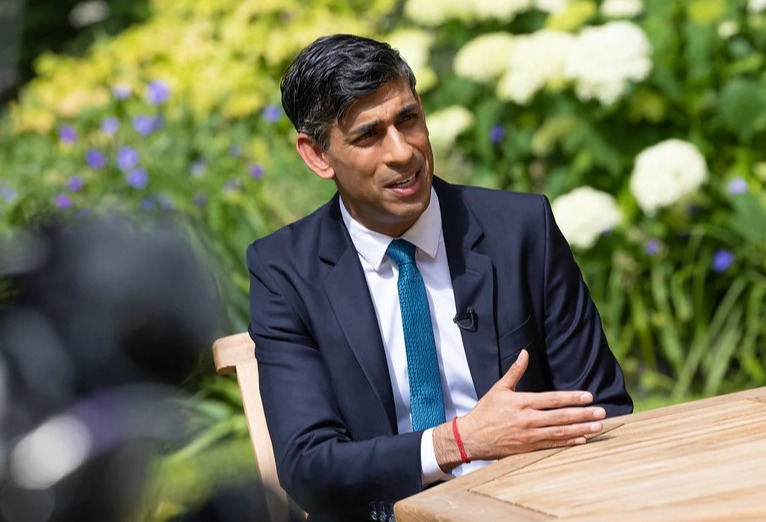 Rishi Sunak told struggling families to “hold their nerve”