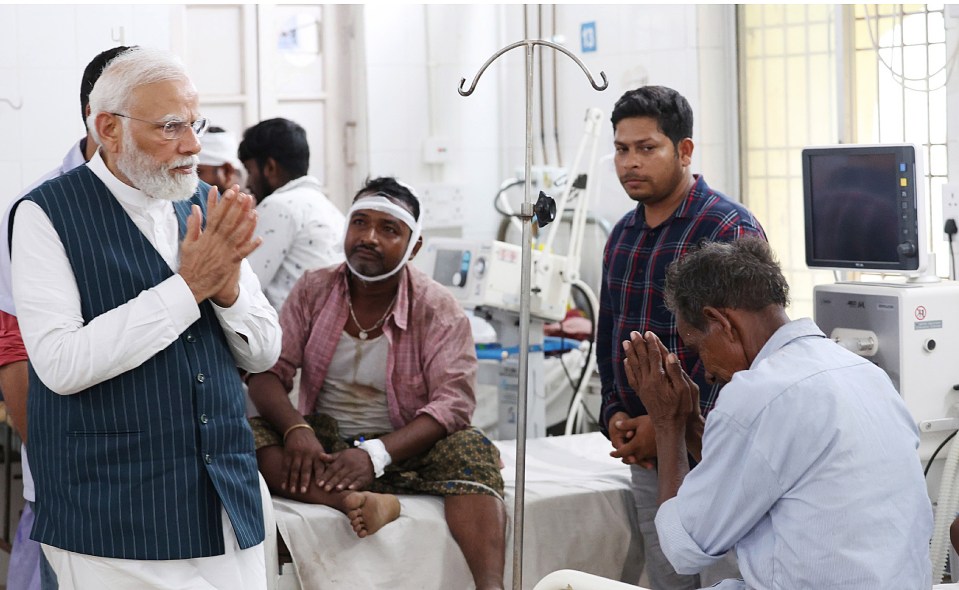 Prime Minister Narendra Modi visited survivors in hospital