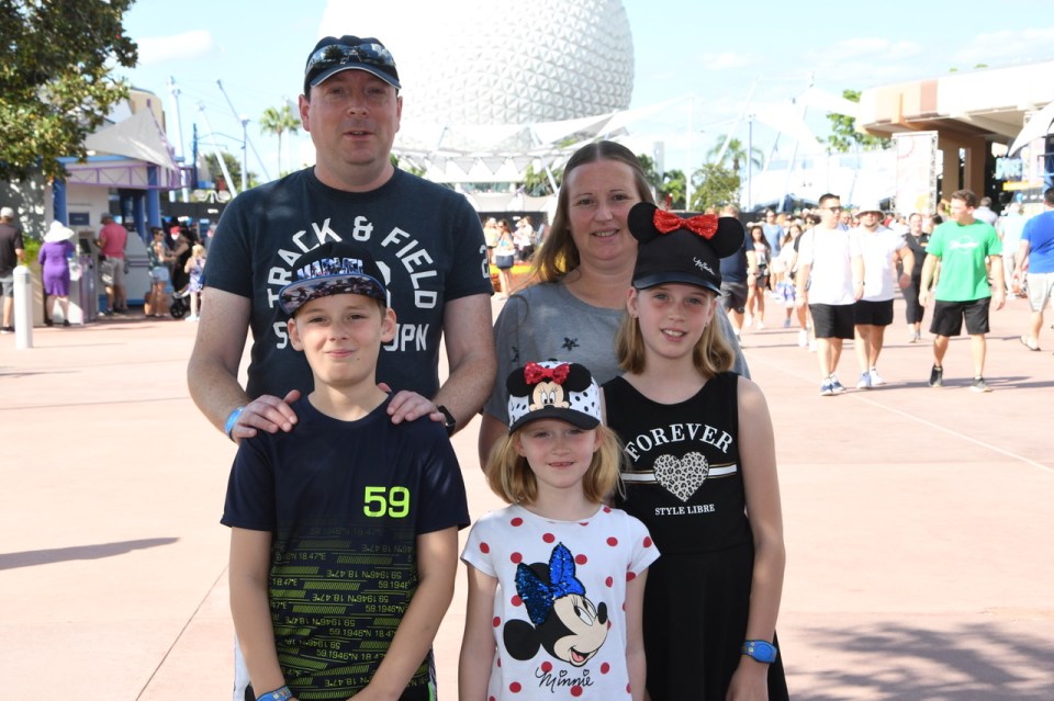 Pete, 43, with wife Sharon, 43, and children George, 13, Amy, 10, and Cara, 14