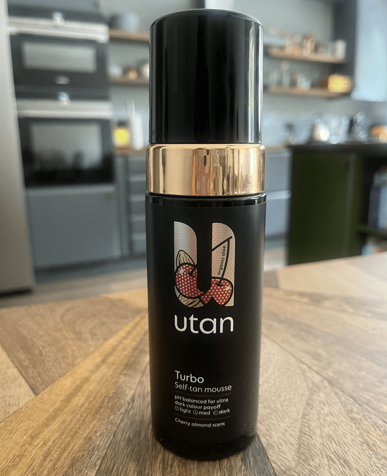 utan Cherry & Almond Turbo Self-Tan Mousse