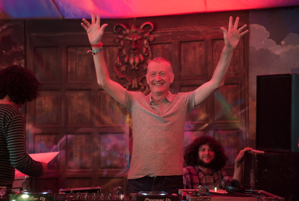 Steve Davis will perform a set at Glastonbury on Friday