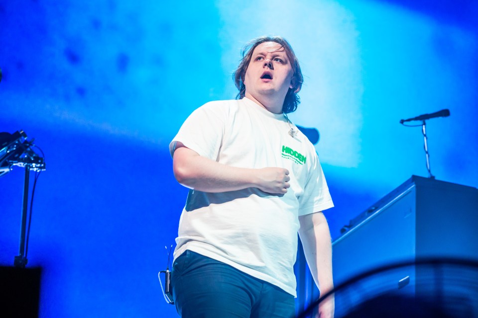 Lewis Capaldi’s decision to take a break for his mental health has been supported by Roman Kemp