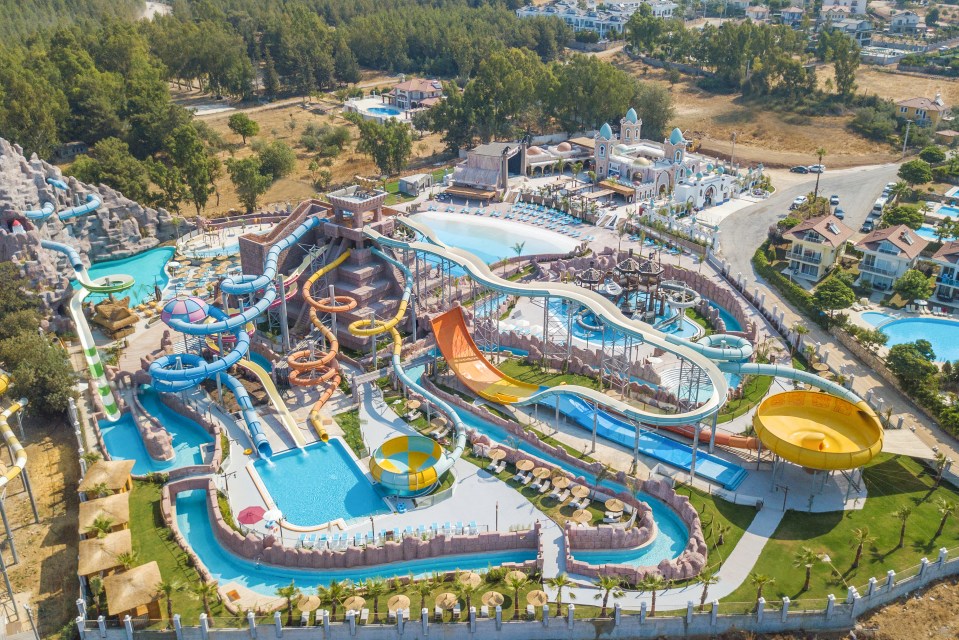 There are 13 water slides at Orka Sunlife Resort And Aquapark