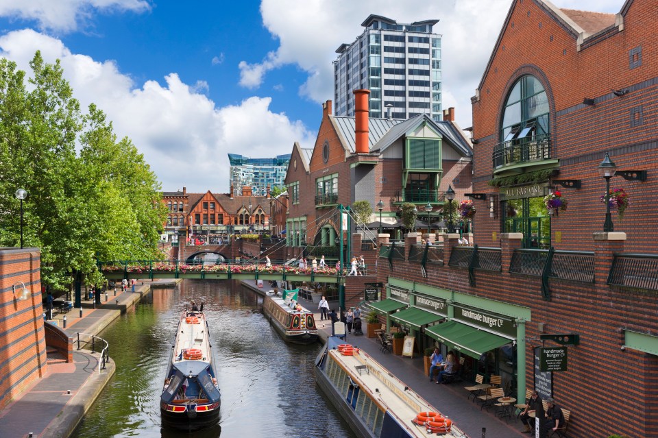 In Brindley Place Birmingham's canals come alive